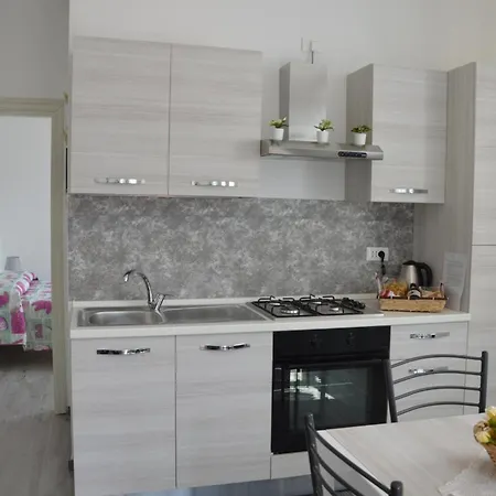 Lescen White Residence Lake View Appartement *