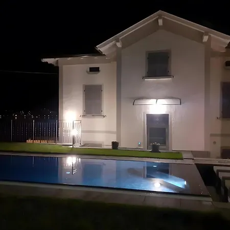 Lescen White Residence Lake View Appartement